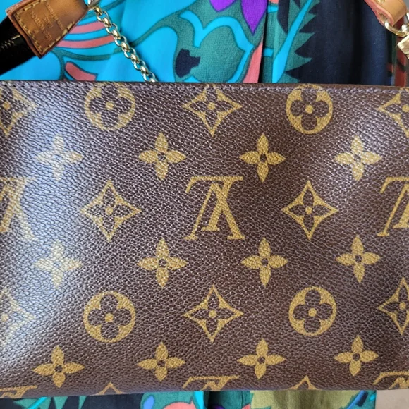 Louis Vuitton EVA Brown Monogram Crossbody - Picture 5 of 16